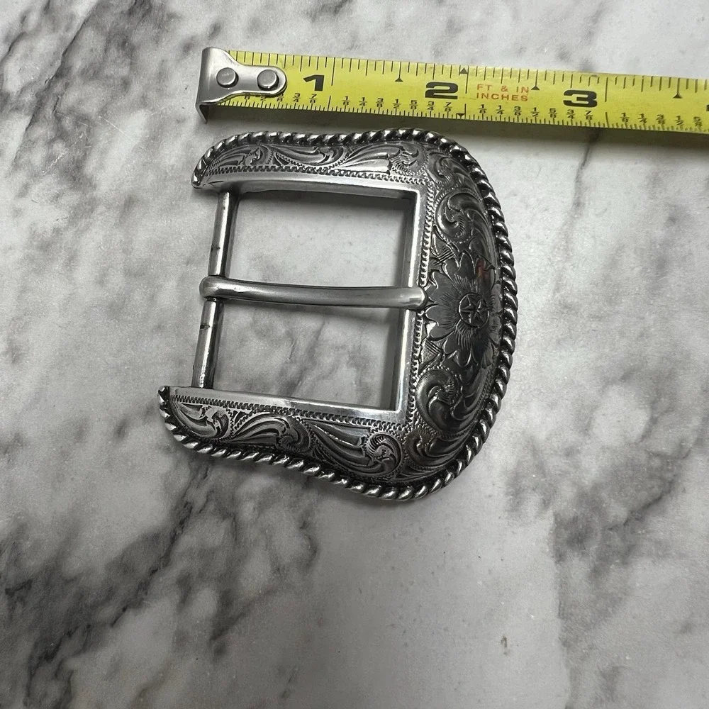 Large Western Style Engraved Floral Motif Belt Buckle